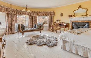 Birkhill_Castle_Bedroom_10