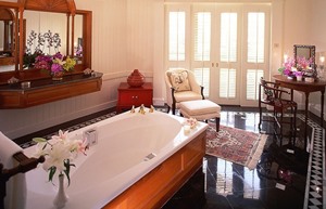 Mandarin_Oriental_Bangkok_Suite_Bathroom_1