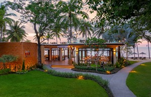 Anantara_Resort_Restaurant_3-(1)