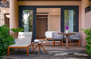 Anantara_Resort_Deluxe_Garden_View_Room_1-(1)