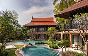 Deluxe Pool Access 01-(1)