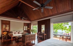 Anantara Hua Hin_Club Anantara Sea View Suite_Living Area 01