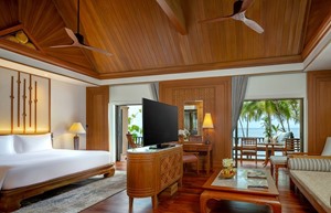 Anantara Hua Hin_Club Anantara Sea View Suite_Living Area 03