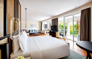 Intercontinental_Hotel_Hua_Hin_Classic_Suite_1