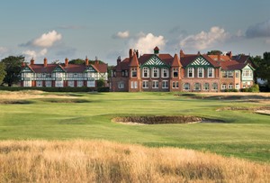 Royal_Lytham_18th_hole