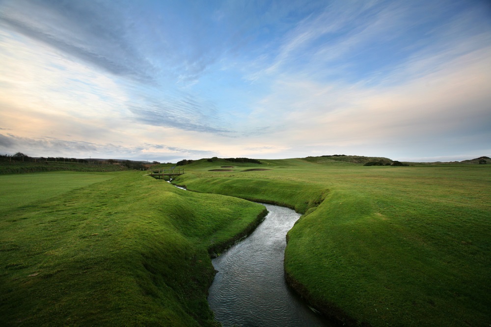 Top 5 Must-Play Golf Courses in Scotland and Ireland for Canadian Golfers