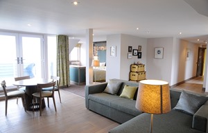 Waterside Hotel 27 