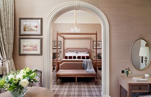 Executive Suite Bedroom thru Arch